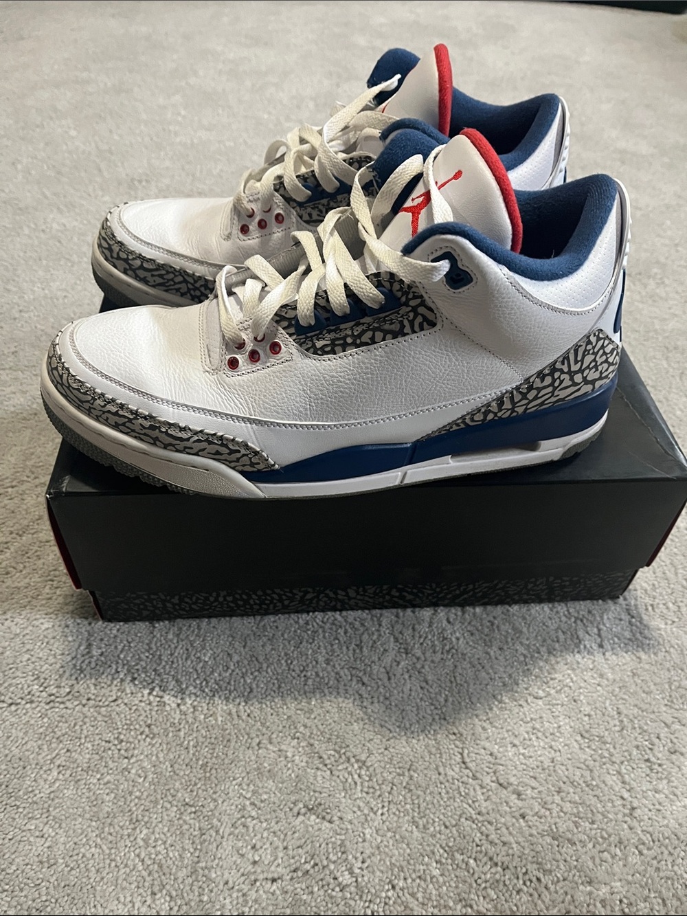 Jordan 3 True Blue - White/Red/Blue Retro Elephant Print Sneakers - Picture 2 of 6